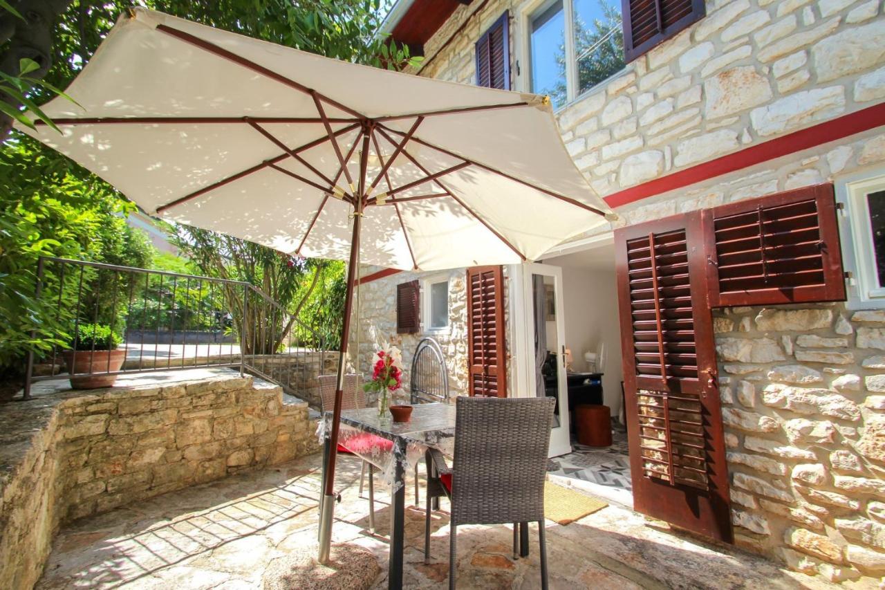 Carla Guest House Novigrad  Bagian luar foto