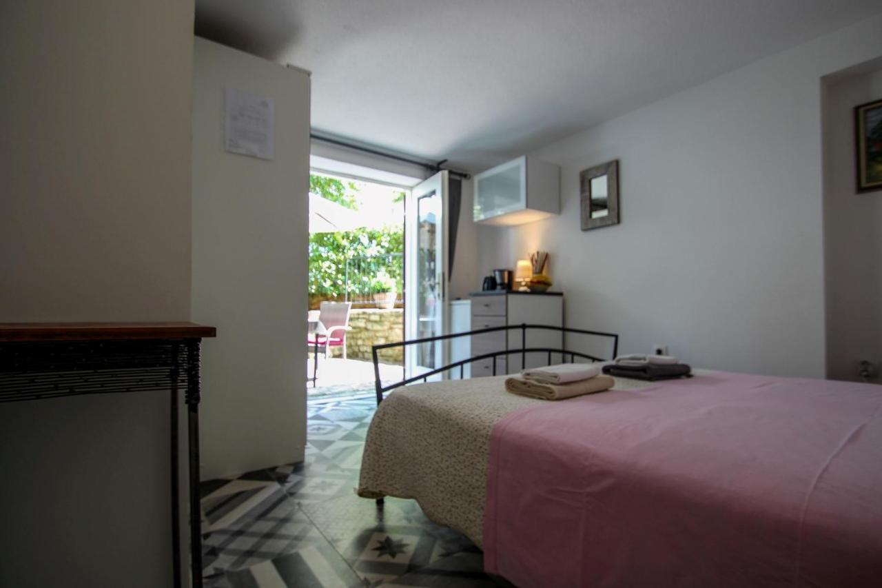 Carla Guest House Novigrad  Bagian luar foto