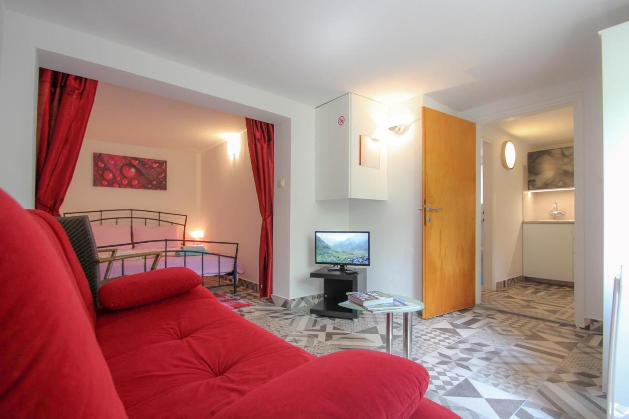 Carla Guest House Novigrad  Bagian luar foto